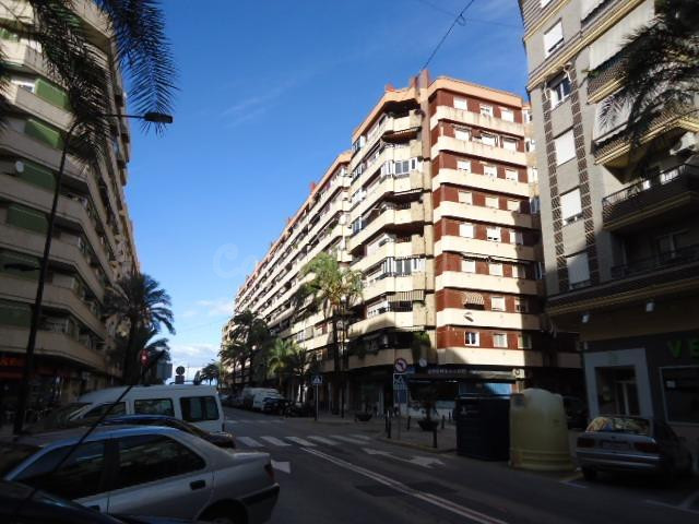 LOCAL EN GANDIA