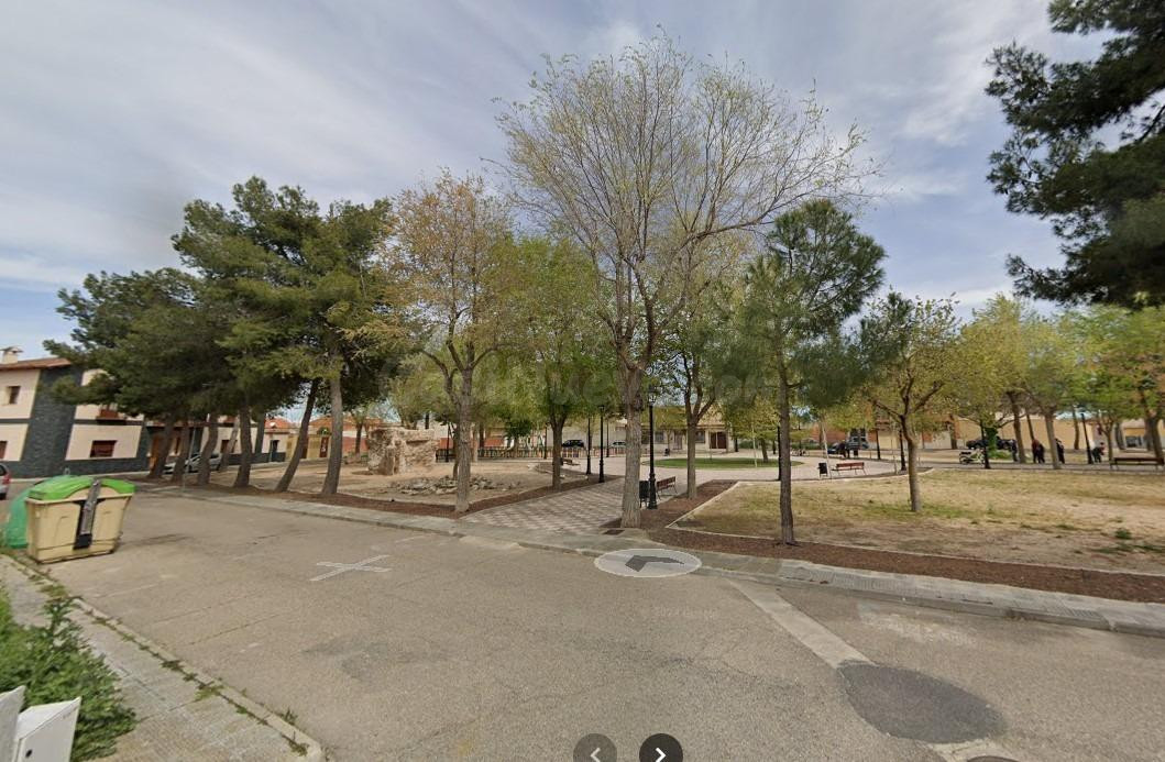 VIVIENDA EN AJOFRIN (TOLEDO)