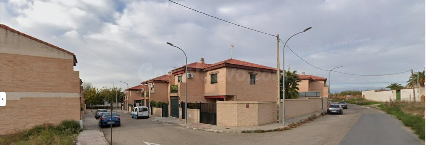 CHALET EN MORA