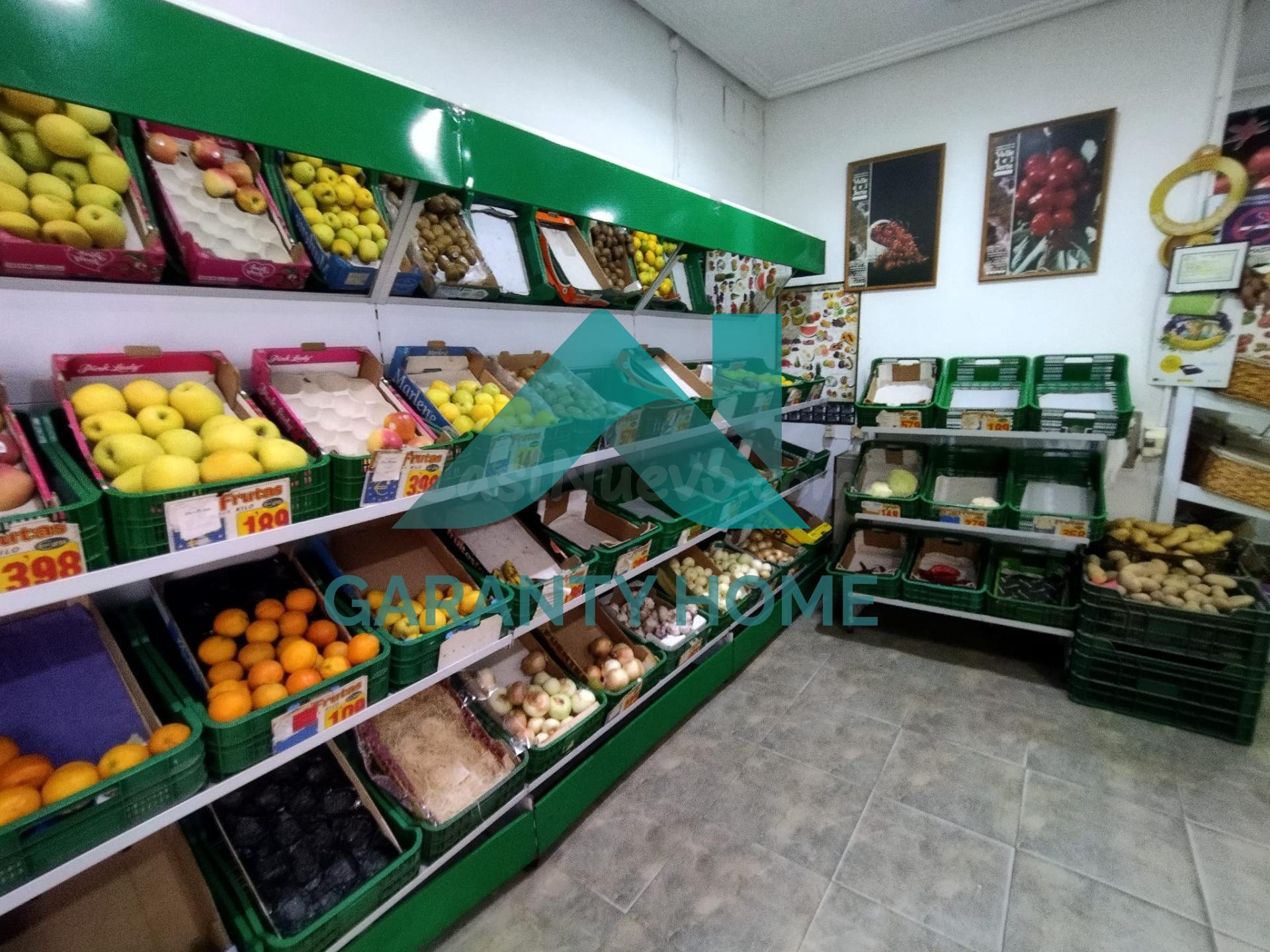 Se VENDE O ALQUILA local comercial en zona CRUZ DE LOS CAIDOS