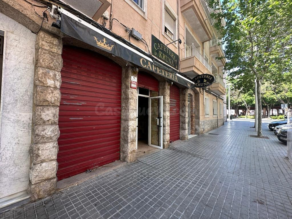OPORTUNIDAD LOCAL CON SALIDA DE HUMOS Y TERRAZA