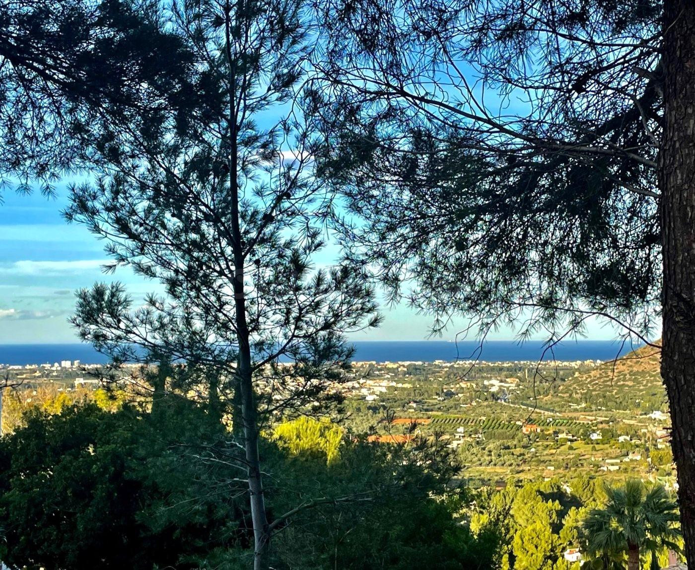 Parcela con vistas panoramicas al Montgo y al Mar