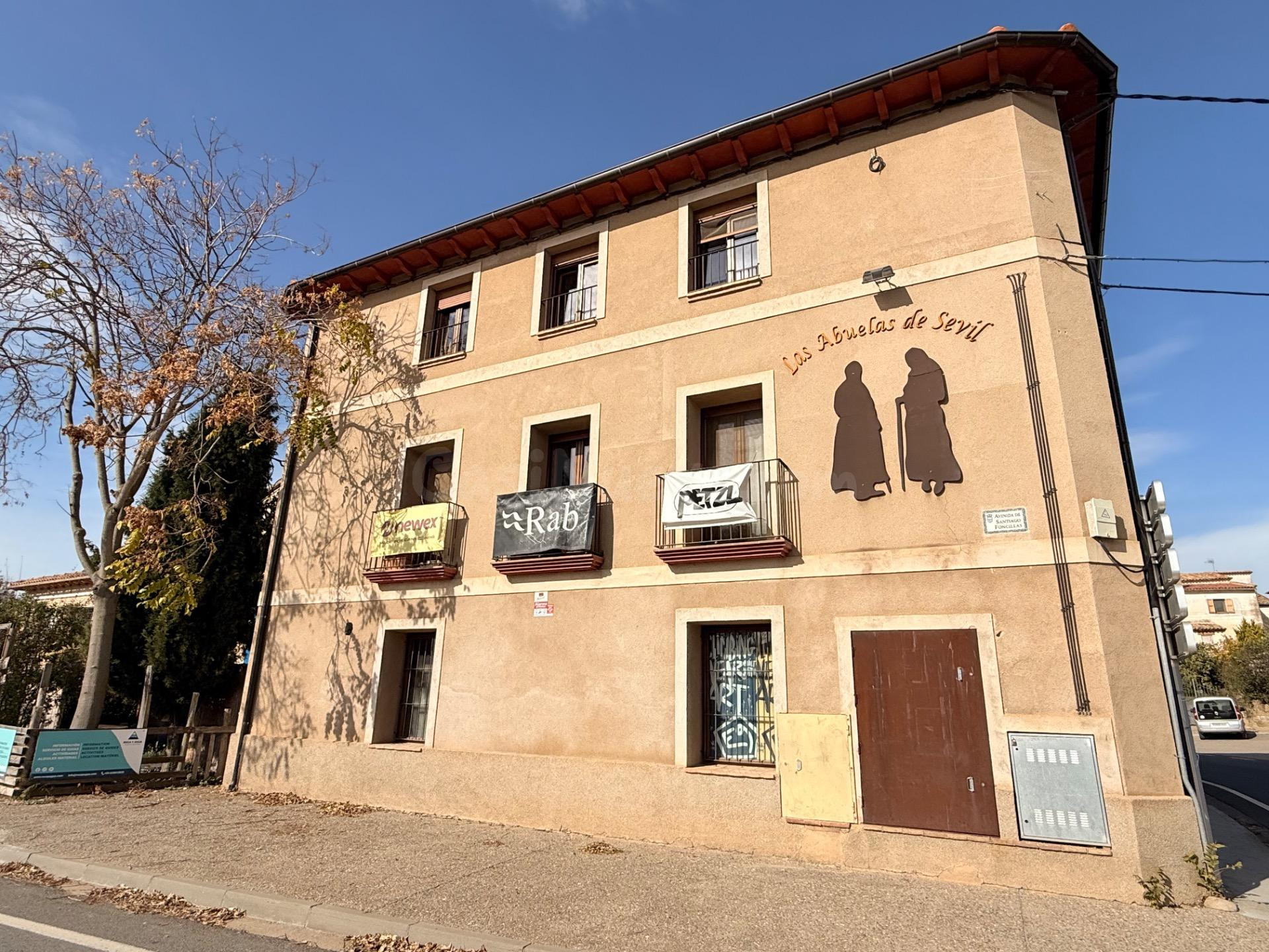 VENTA DE APARTAMENTOS TURÍSTICOS REFORMADOS EN ADAHUESCA