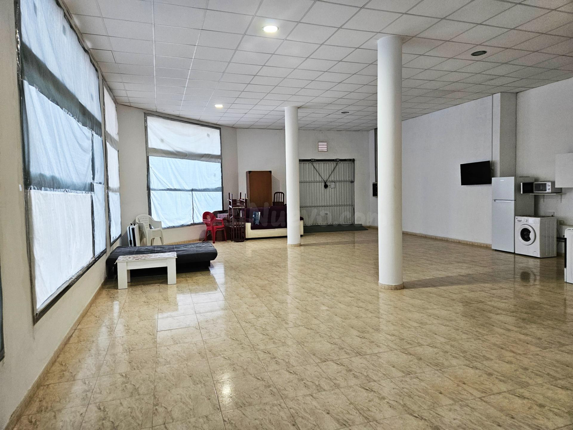 LOCAL COMERCIAL EN VENTA EN AMPOSTA (TARRAGONA)