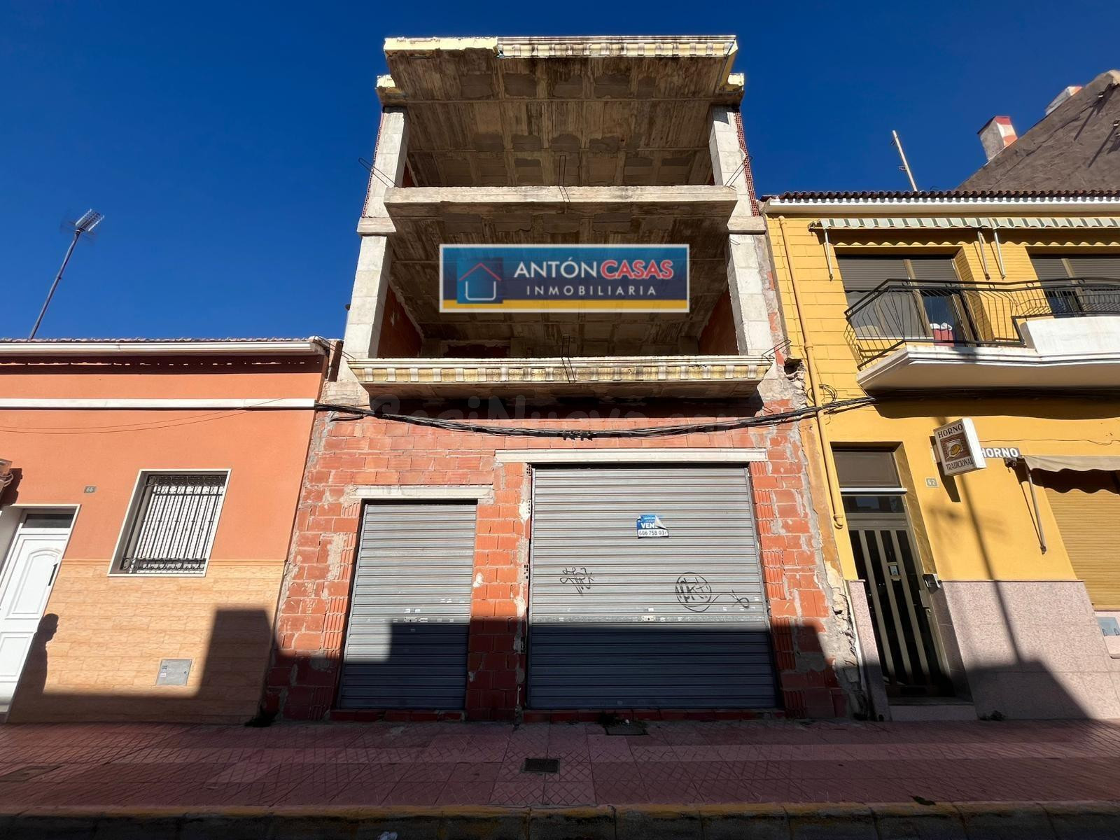 EDIFICIO 306M2 / EN CONSTRUCIÓN
