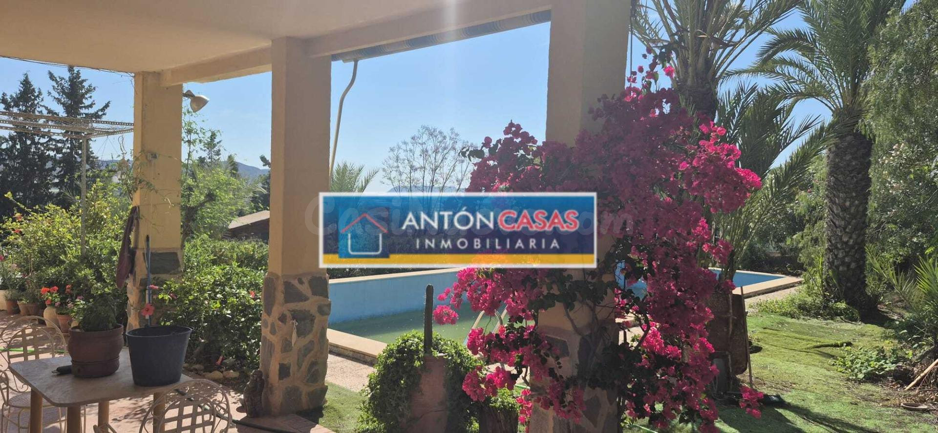 CASA DE CAMPO EN VENTA (NOVELDA)