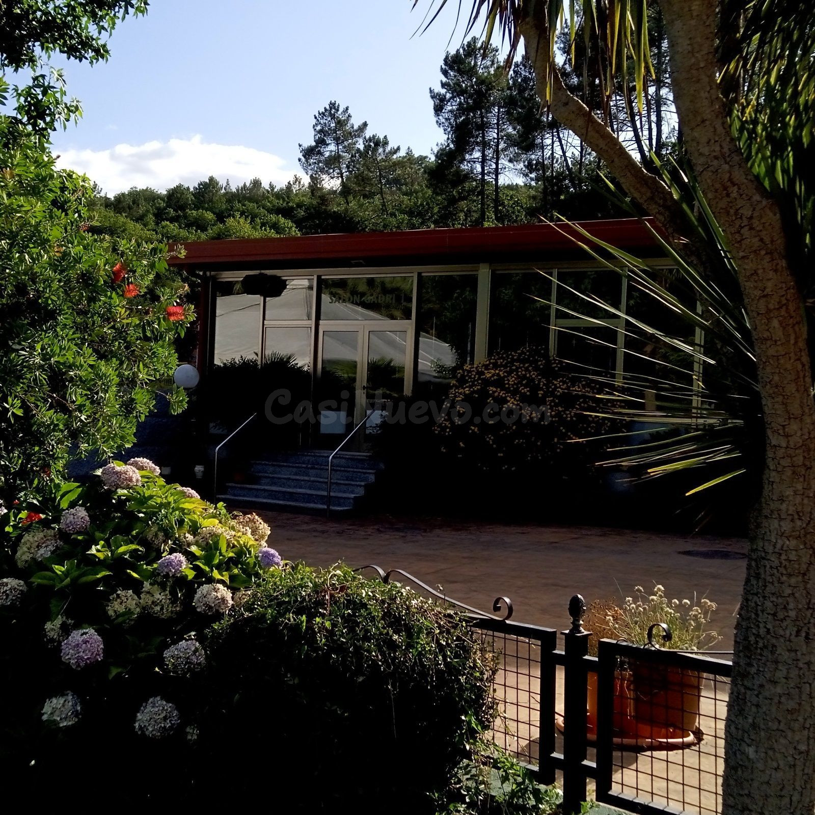 Complejo para eventos, con restauración y apartamentos en alquiler