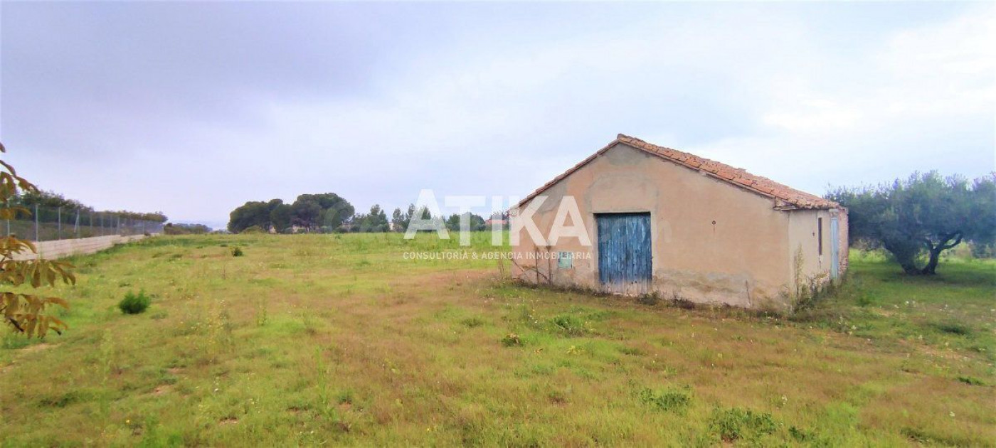 TERRENO EN VENTA A ESCASOS MINUTOS DEL PUEBLO