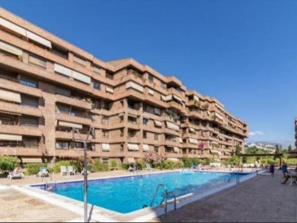 SE ALQUILA MAGNIFICO APARTAMENTO, EN ZONA SAN IINDEFONSO.