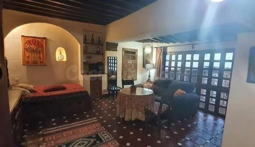 SE ALQUILA ACOGEDOR ESTUDIO, EN ZONA DE PLAZA NUEVA