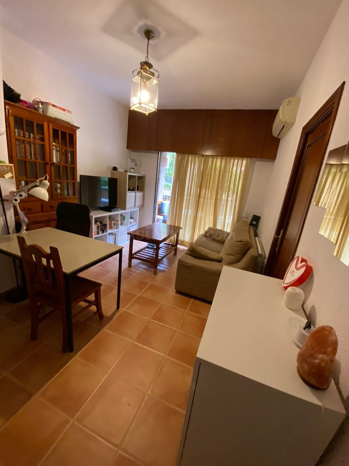 ALQUILER LUJO APARTAMENTO EN TRINFO JARDIN CON PISCINA