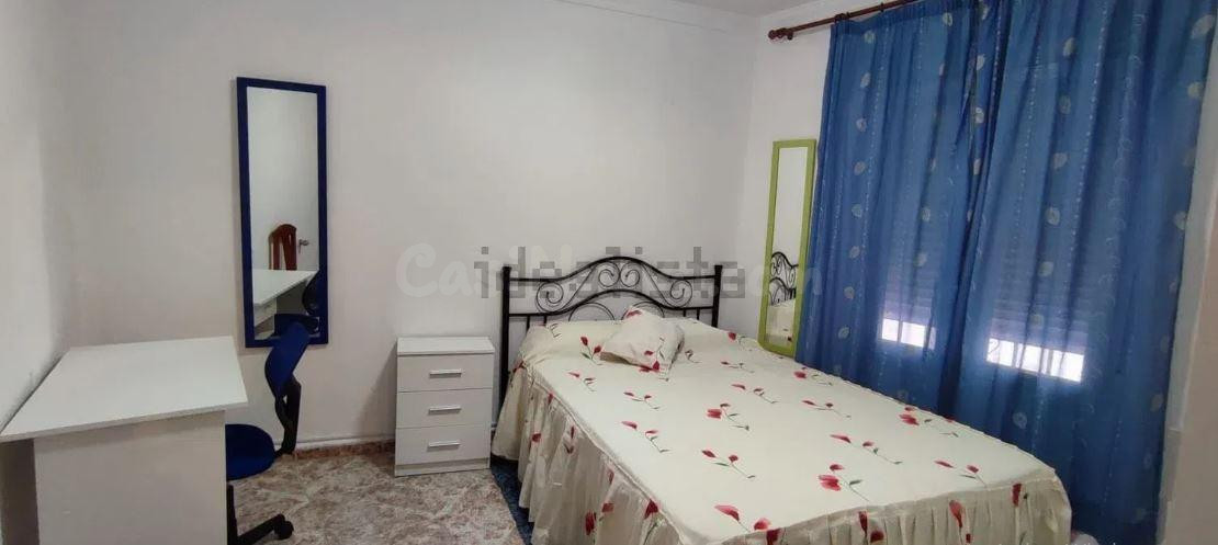 SE ALQUILA habitaciones PARA ESTUDIANTES