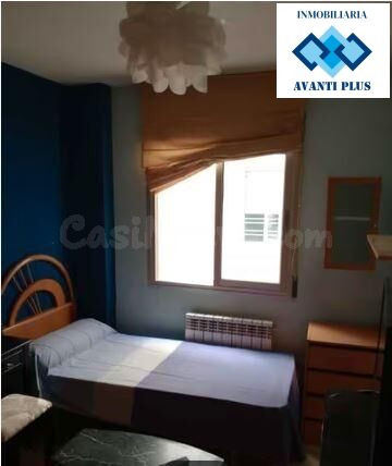** SE ALQUILA habitación EN CAMINO BAJO DE HUETOR **