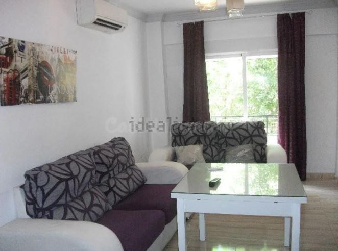 ** SE ALQUILA UN PISO EN CALLE SAN ISIDRO IDEAL PARA ESTUDIANTES **