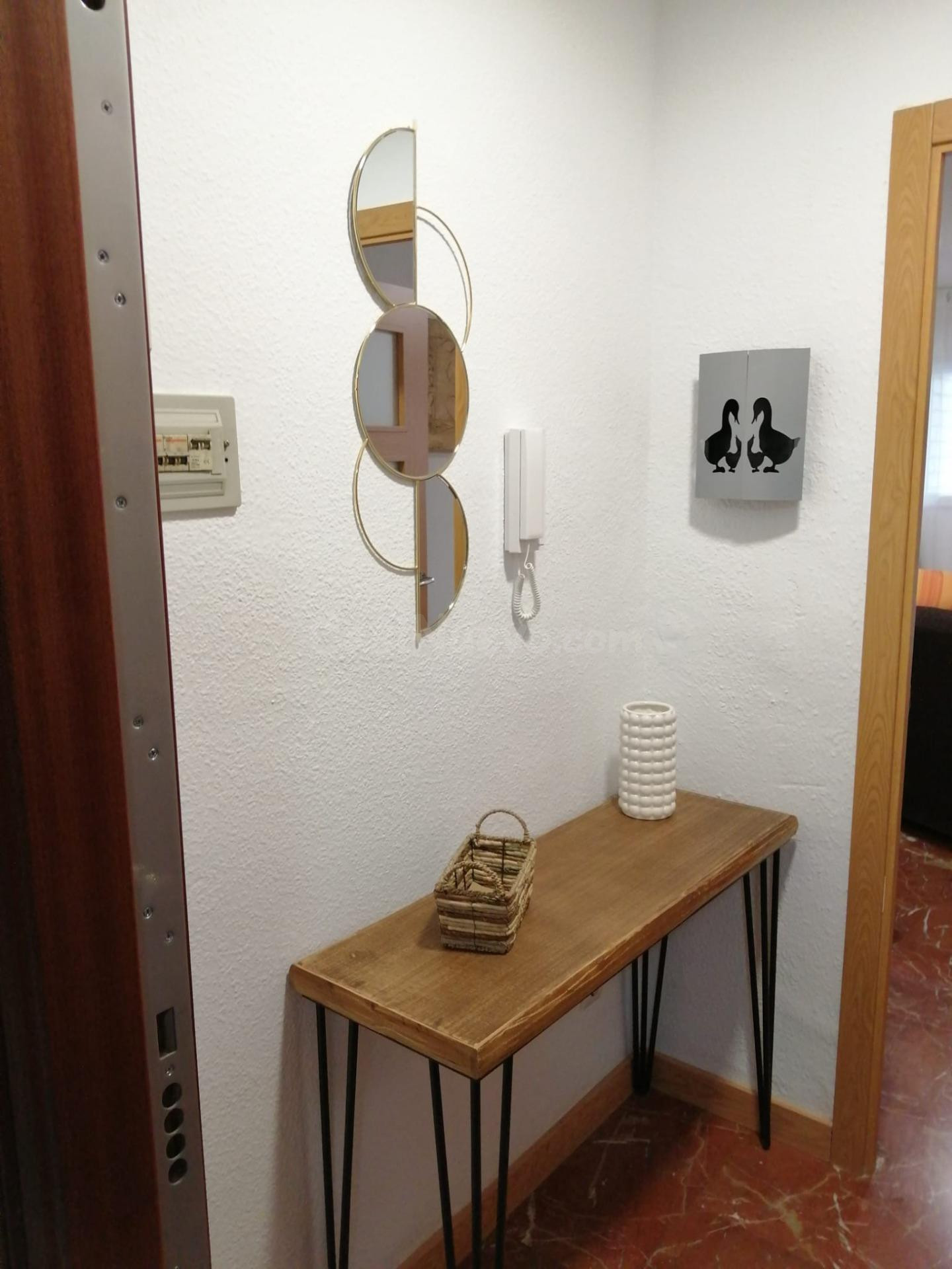 ** SE ALQUILA PISO EN CAMINO DE RONDA IDEAL PARA ESTUDIANTES **