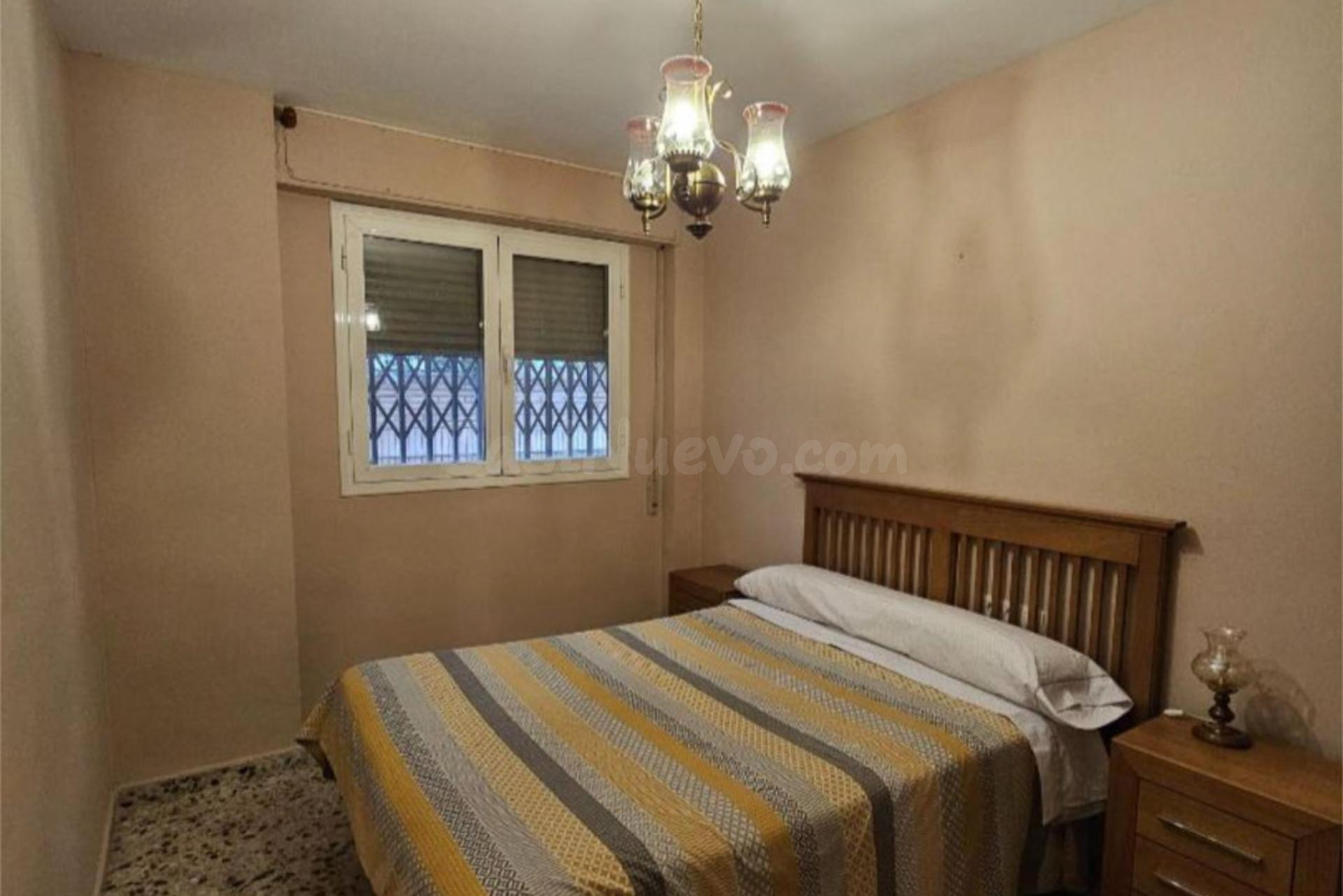 � PISO DE 3 habitaciones PARA ESTUDIANTES – ZONA CALLE CARDENAL MENDOZA (1ª PLANTA)