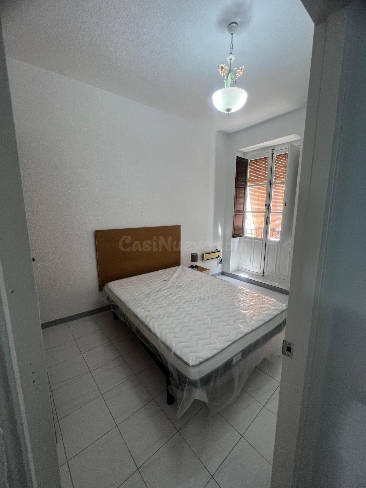 � ALQUILER DE PISO REFORMADO EN PLENO CENTRO – PUERTA REAL SAN ANTÓN (3ª PLANTA)