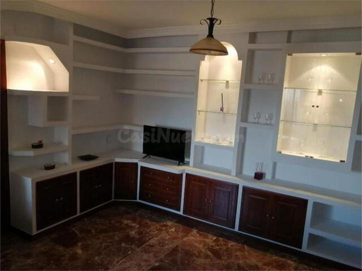 PISO EXTERIOR DE 3 habitaciones CON COCHERA – ¡IDEAL PARA ESTUDIANTES!  Urb. Las Tablas – 4ª planta