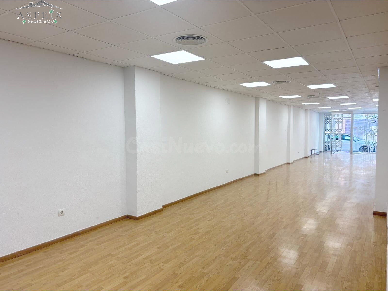 SE ALQUILA GRAN LOCAL COMERCIAL EN ELCHE