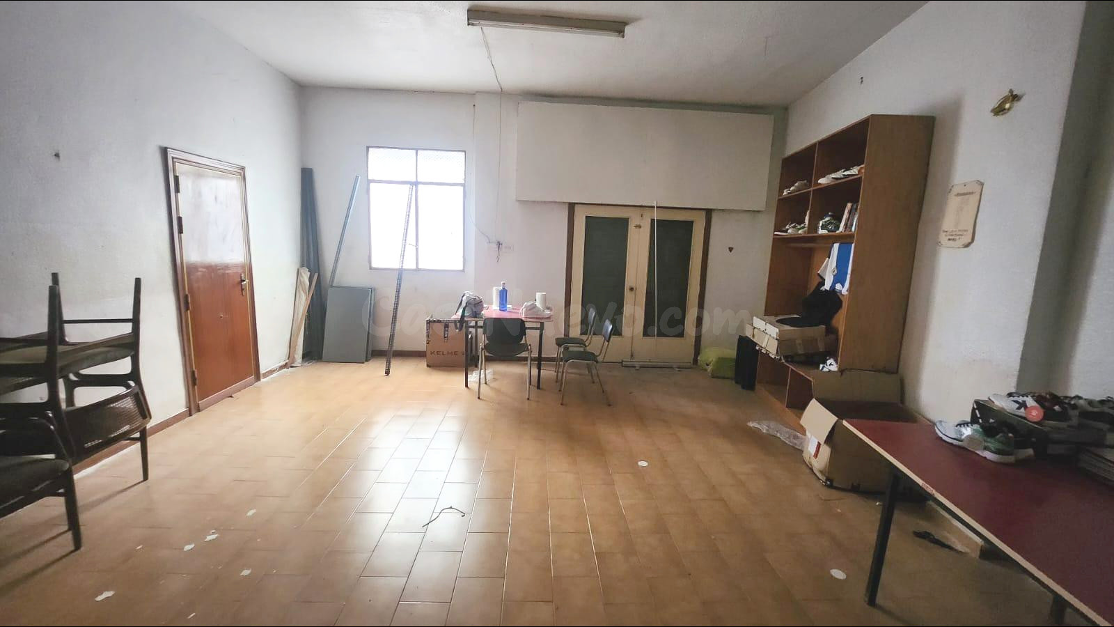 LOCAL PARA CONVERTIR EN VIVIENDA