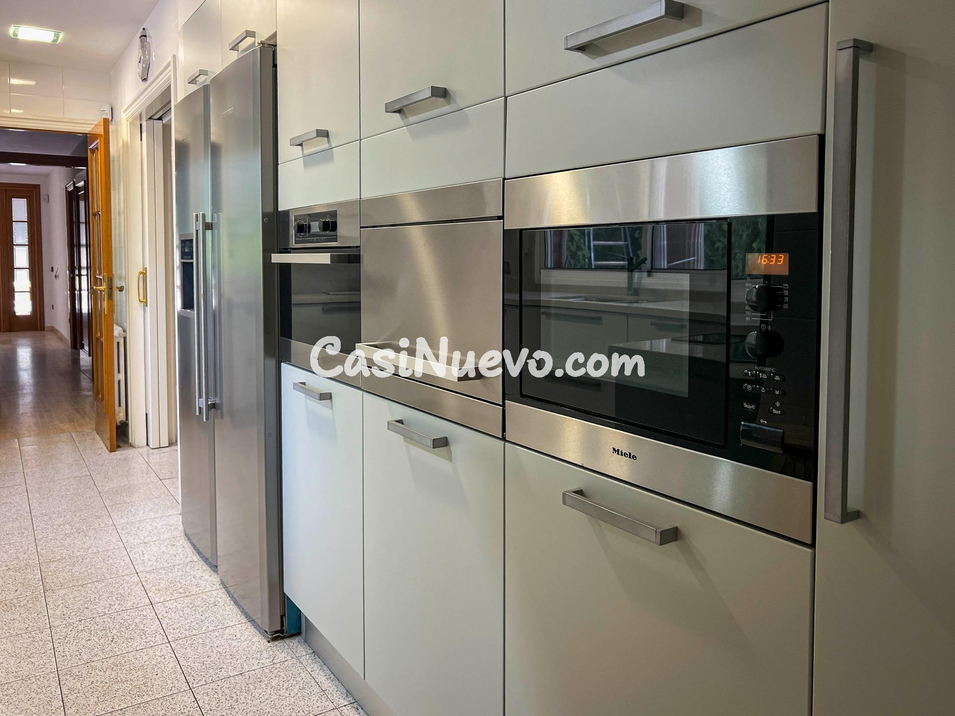 EXCEL·LENT CASA AMB JARDÍ PRIVAT, PISCINA I ZONA VERDA. VIVI - foto 4