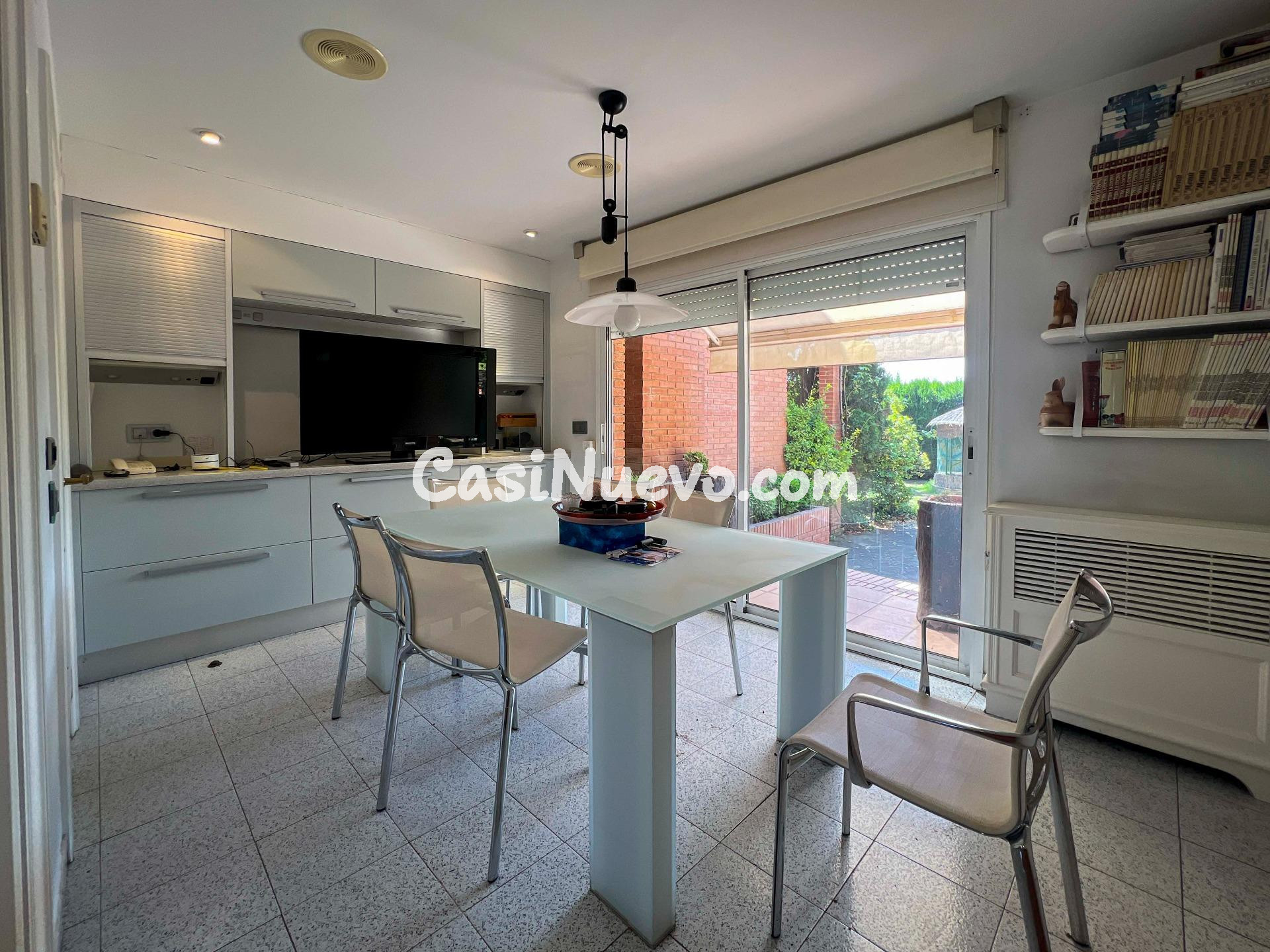 EXCEL·LENT CASA AMB JARDÍ PRIVAT, PISCINA I ZONA VERDA. VIVI - foto 9