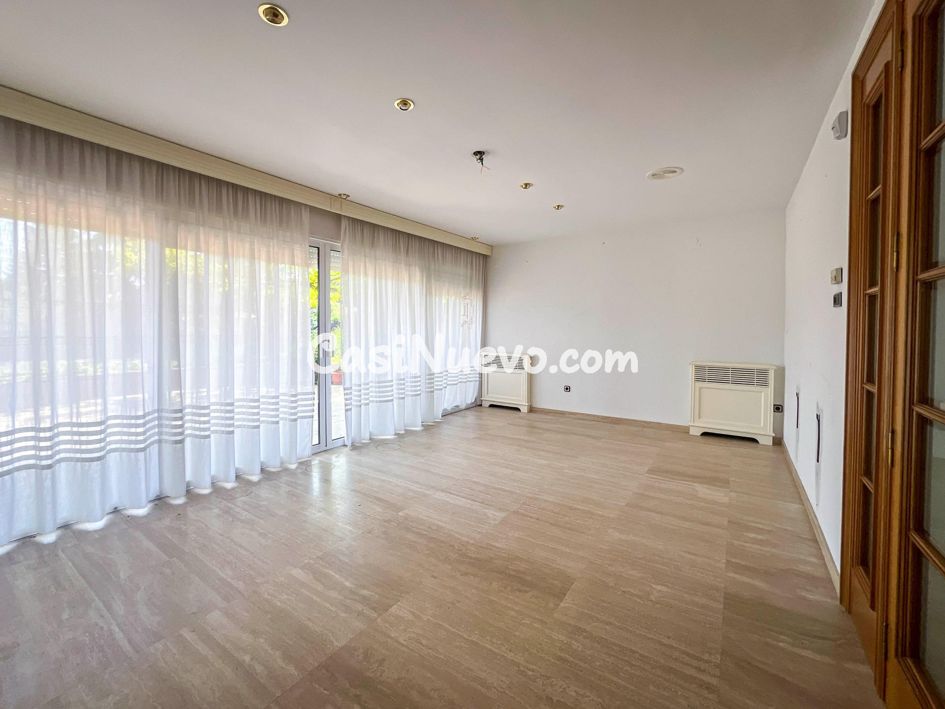 EXCEL·LENT CASA AMB JARDÍ PRIVAT, PISCINA I ZONA VERDA. VIVI - foto 12