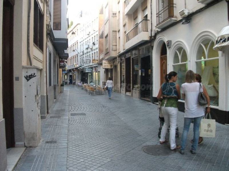 LOCAL EN PLENO CENTRO DE CORDOBA