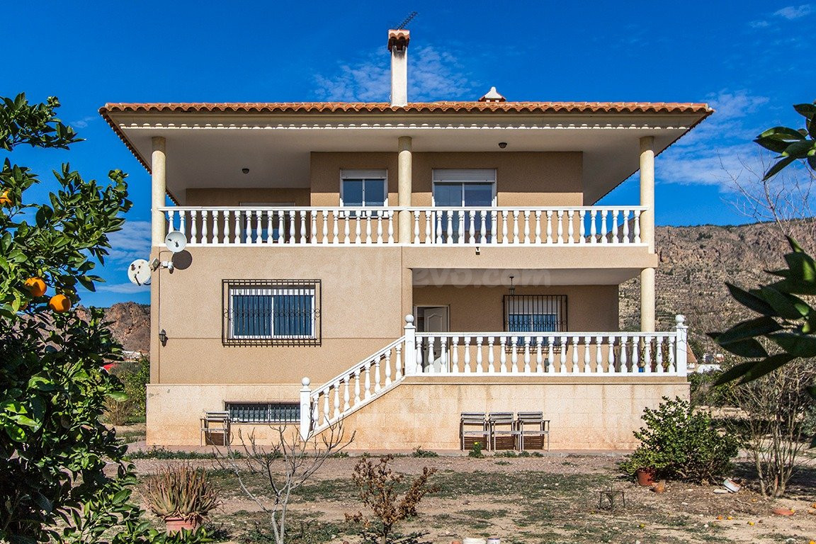 Chalet independiente con parcela en Alhama de Murcia - foto 3