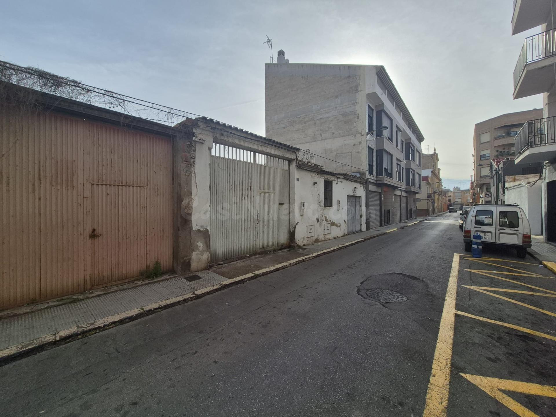 LOCALES COMERCIALES ZONA LA PANDEROLA