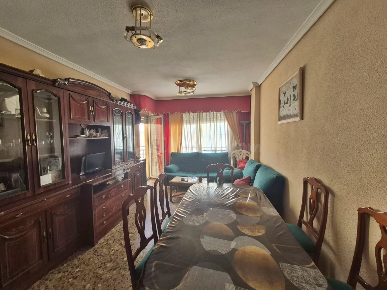 VIVIENDA EN EL CENTRO DE ONDA