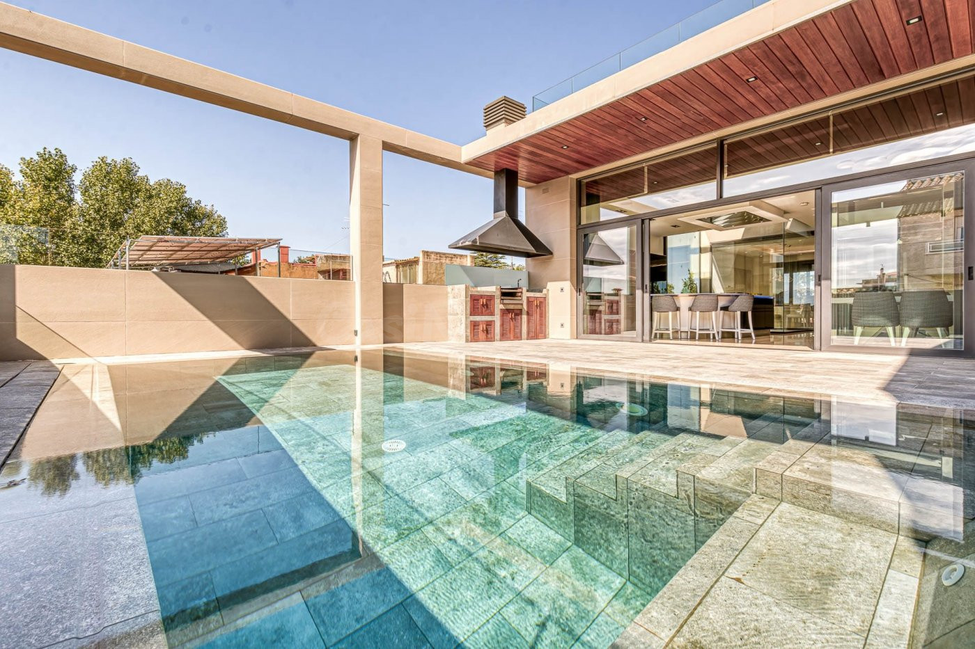 Casa domotizada con piscina en Figueres