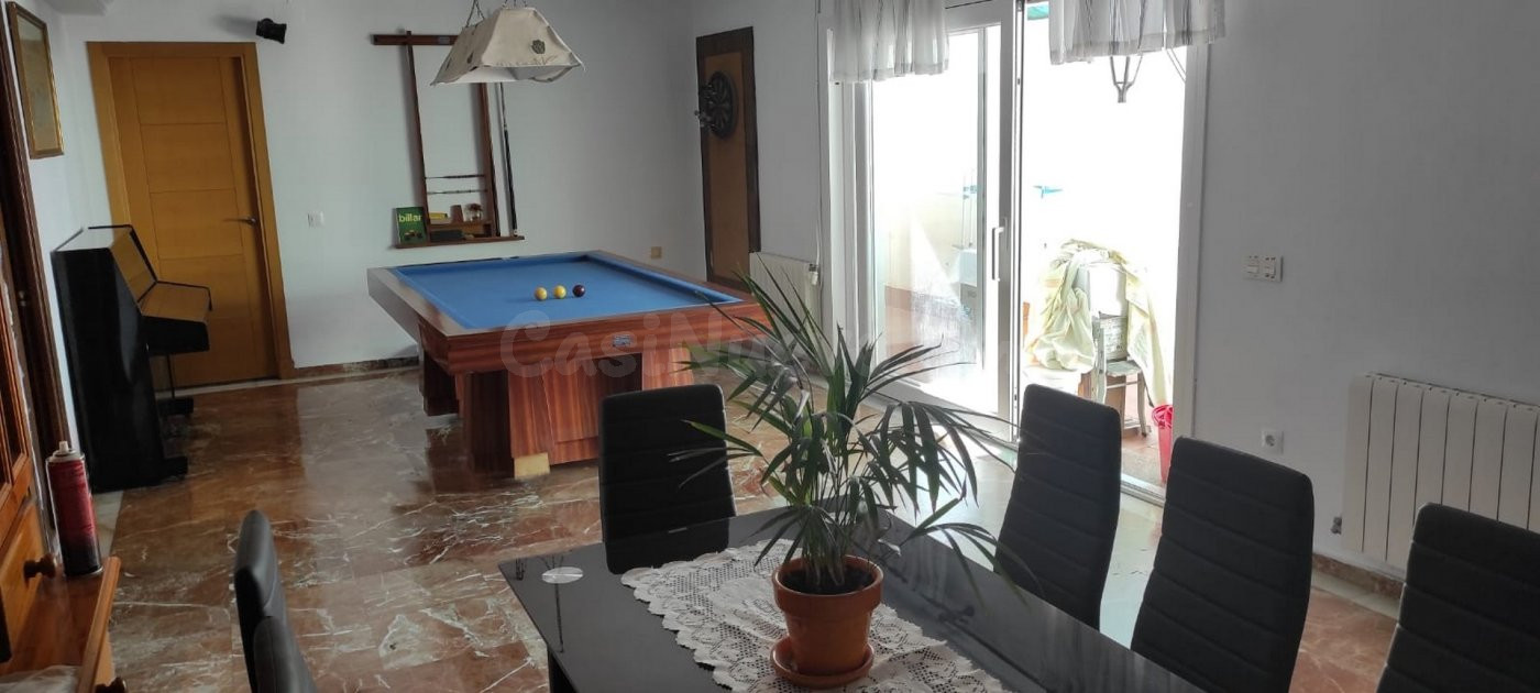 MAGNÍFICO CHALET EN VALDELAGRANA