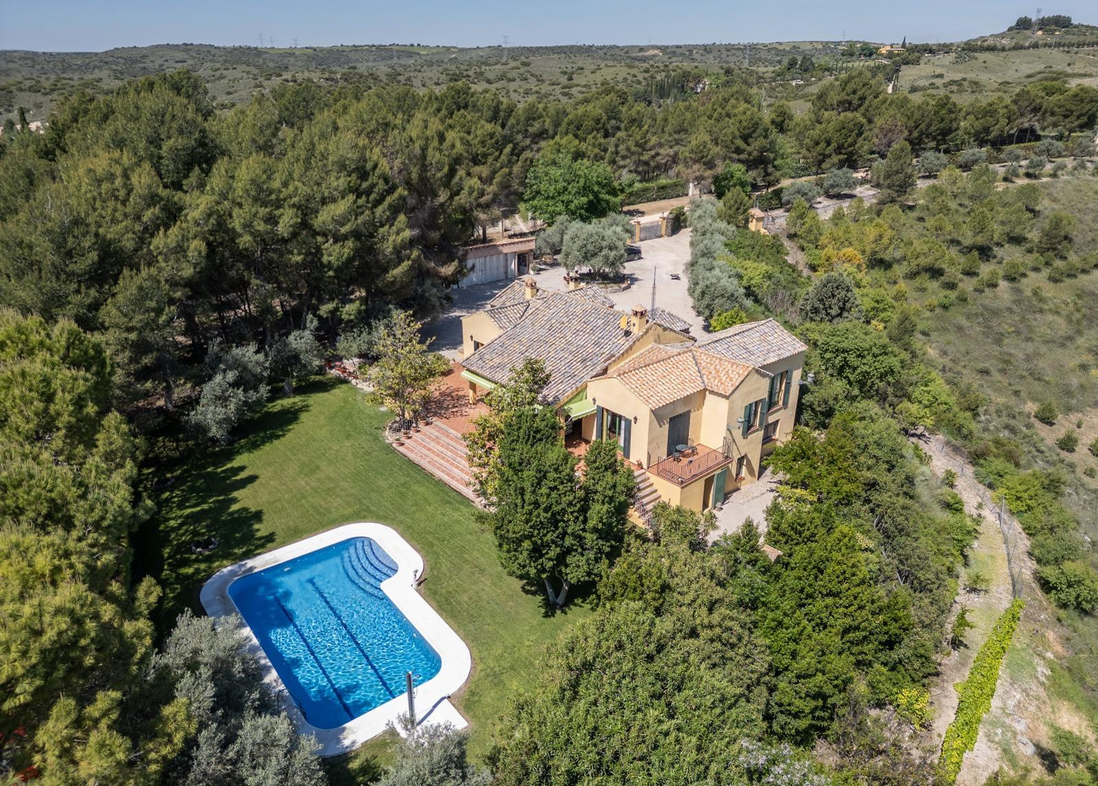 ^^ EN VENTA EXCLUSIVA – IMPRESIONANTE FINCA DE 4 HECTÁREAS E - foto 2