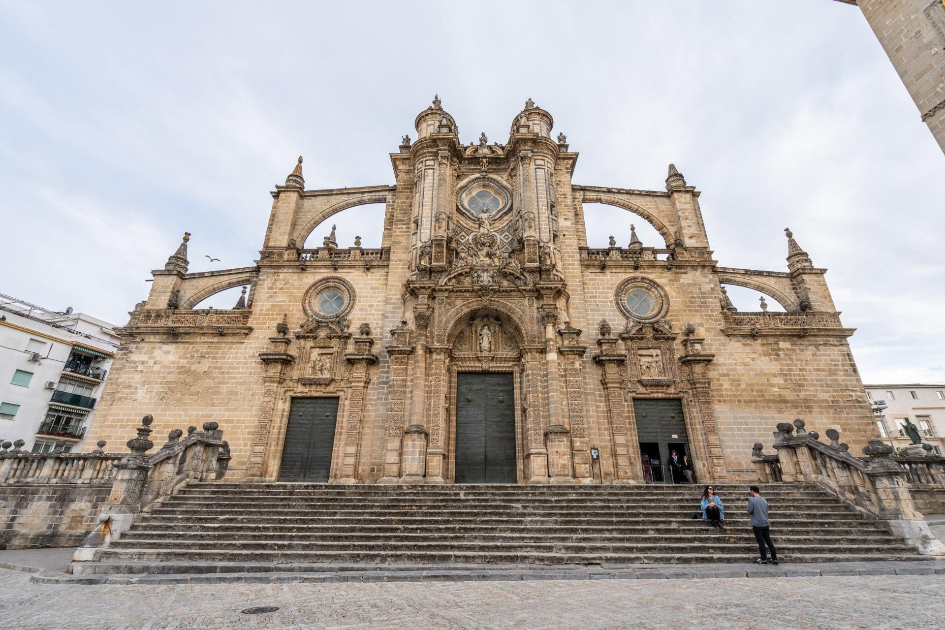 ^^ESPECTACULAR CASA PALACIO HISTÓRICA EN EL CORAZÓN DE JEREZ