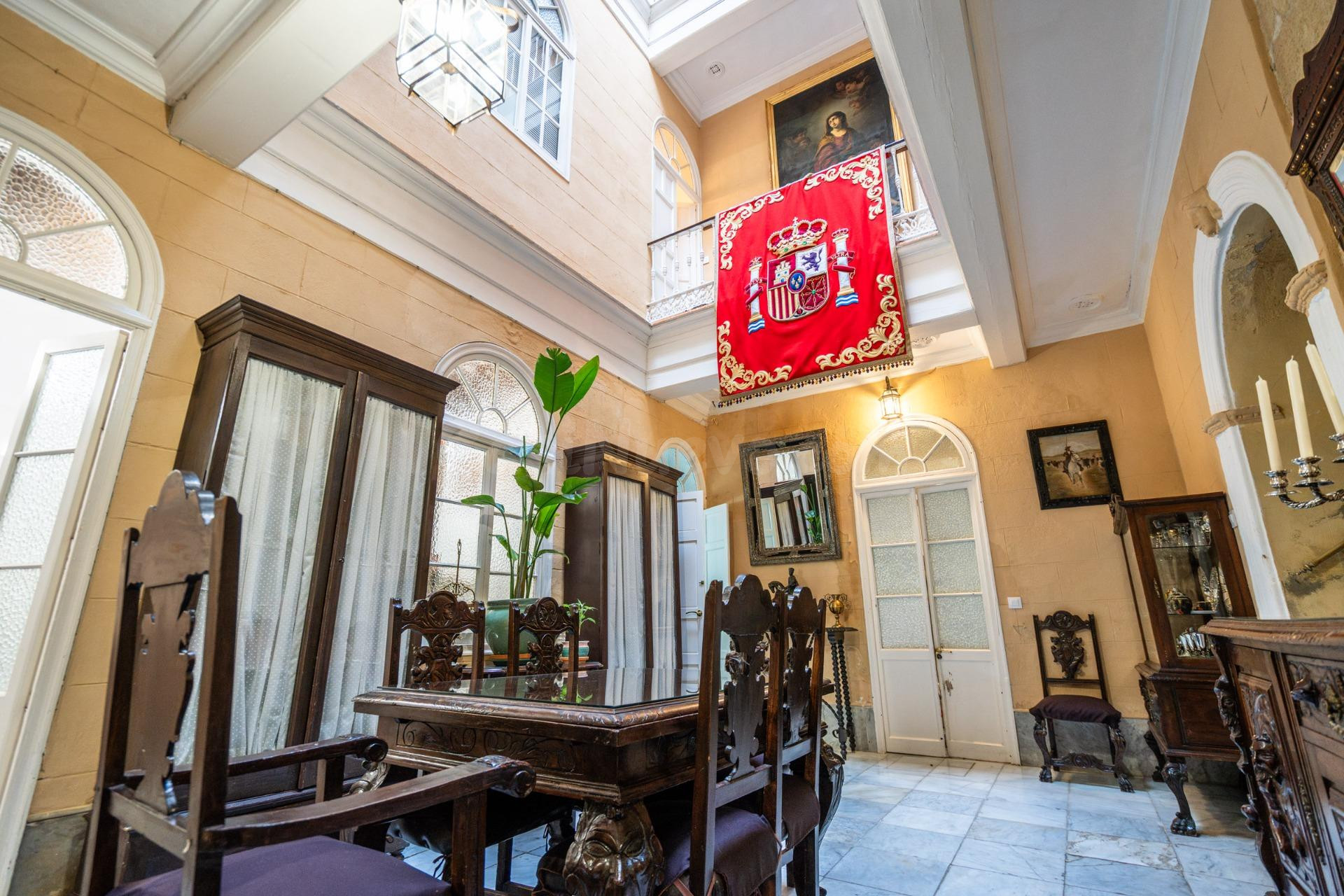^^ESPECTACULAR CASA PALACIO HISTÓRICA EN EL CORAZÓN DE JEREZ - foto 3