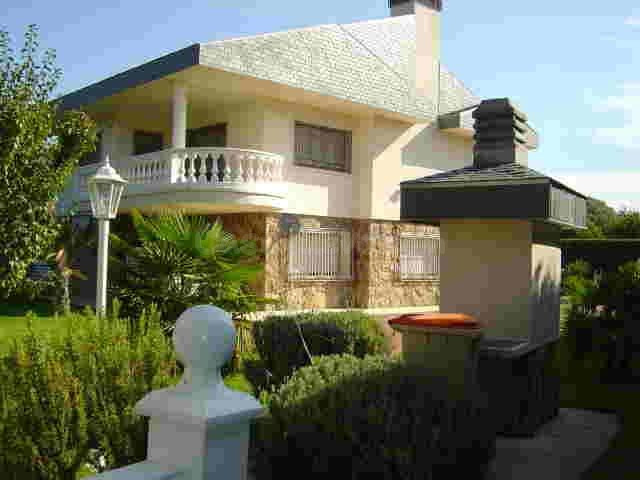 ^^CHALET INDEPENDIENTE EN ALPEDRETE CON 12 habitaciones Y GR - foto 2