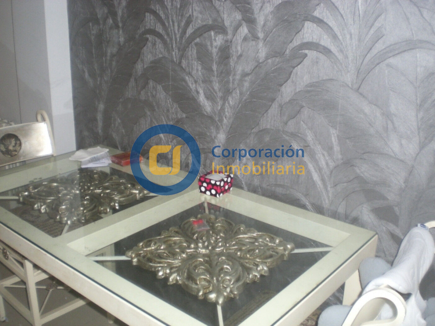 Piso con tres dormitorios y garaje en zona de Virgen de las  - foto 2