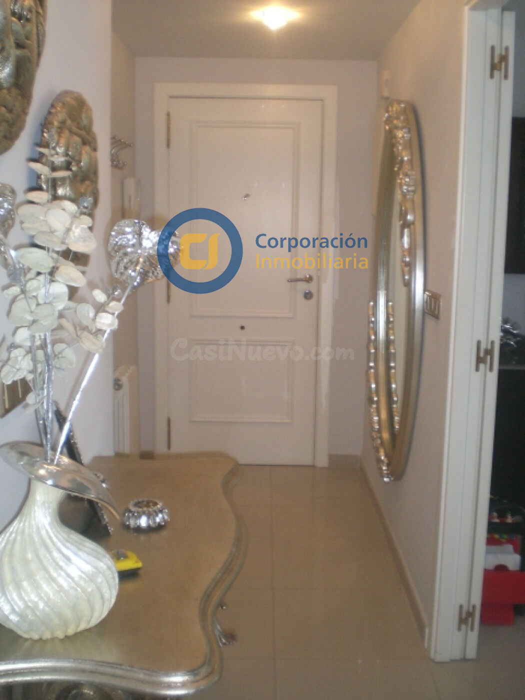 Piso con tres dormitorios y garaje en zona de Virgen de las  - foto 4