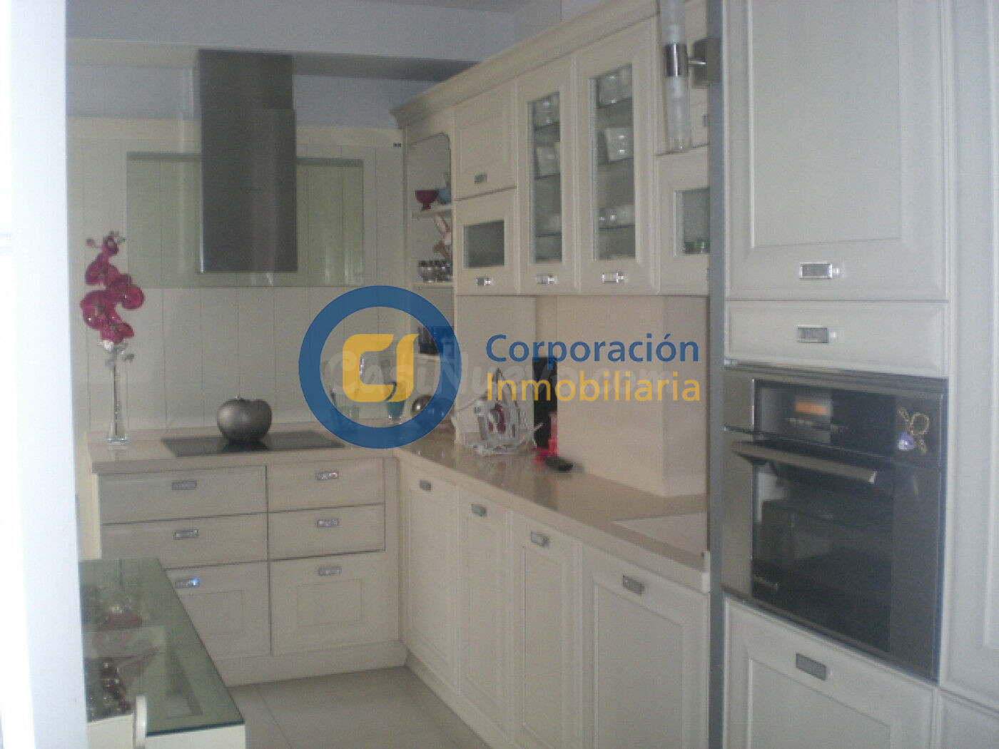 Piso con tres dormitorios y garaje en zona de Virgen de las  - foto 5
