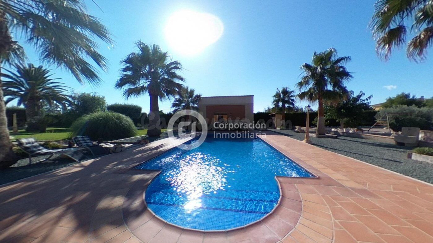 Magnífico Chalet con Piscina a 5 minutos de Lorca - foto 2