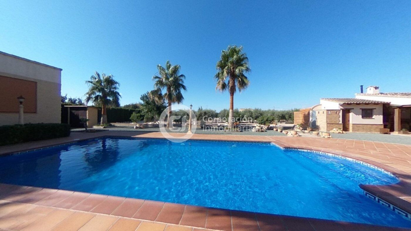 Magnífico Chalet con Piscina a 5 minutos de Lorca - foto 3