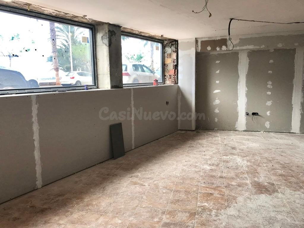 LUMINOSO BAJO COMERCIAL