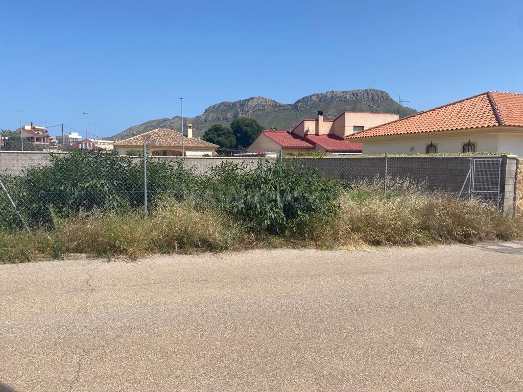Parcela de 400m2 en Calabardina Águilas