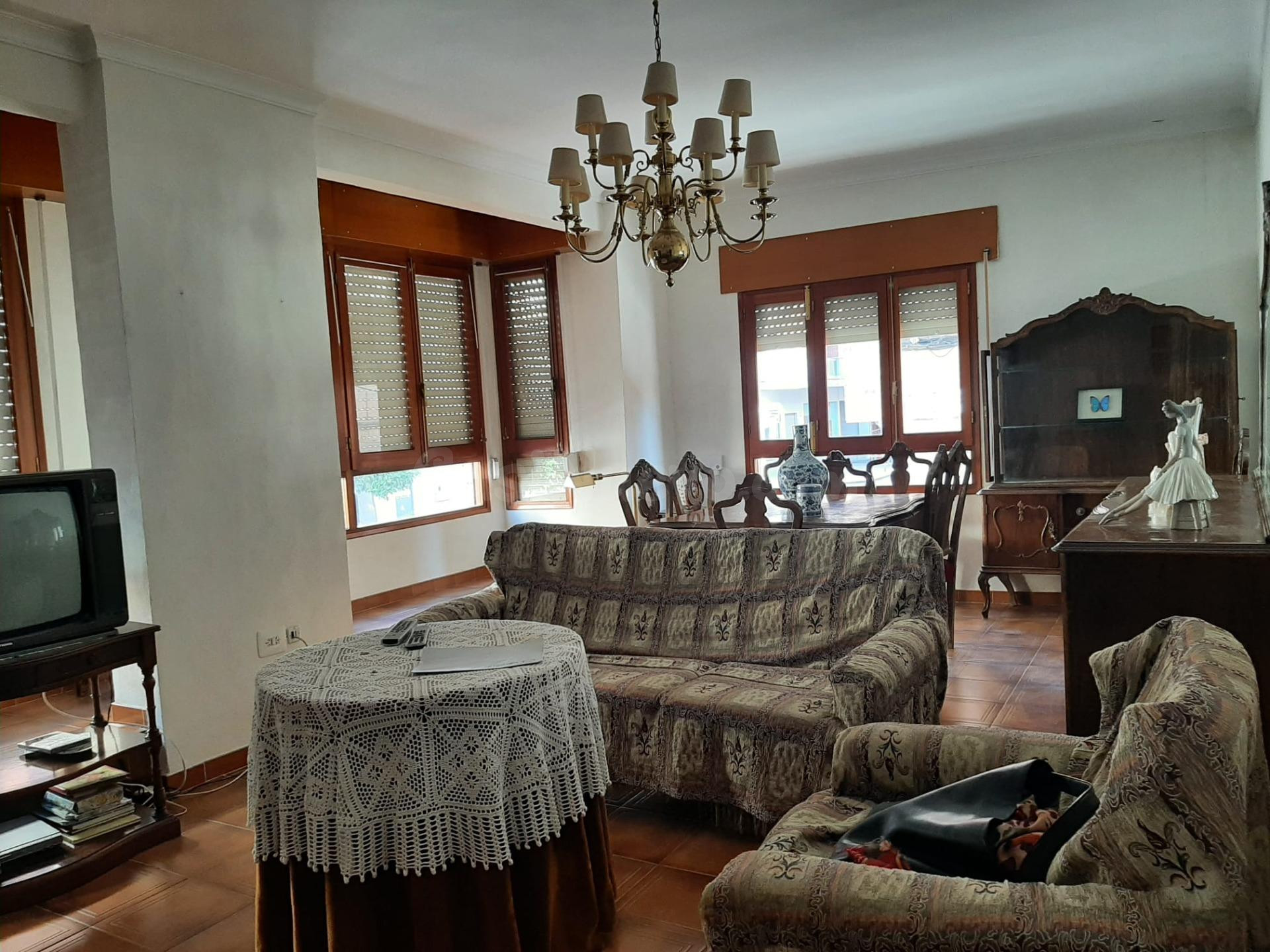 Casa con cuatro dormitorios en zona de San José