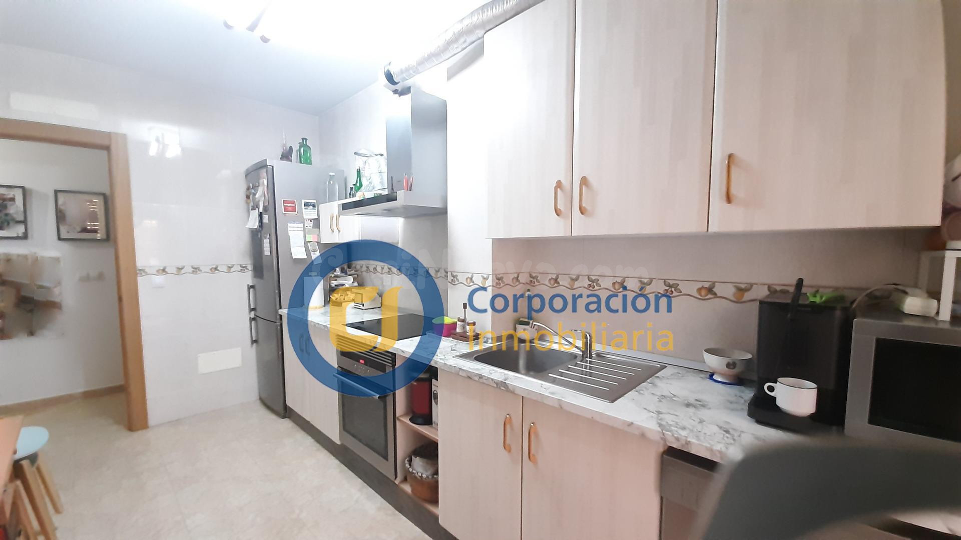 Piso con cuatro dormitorios y garaje en Puerto Lumbreras - foto 5