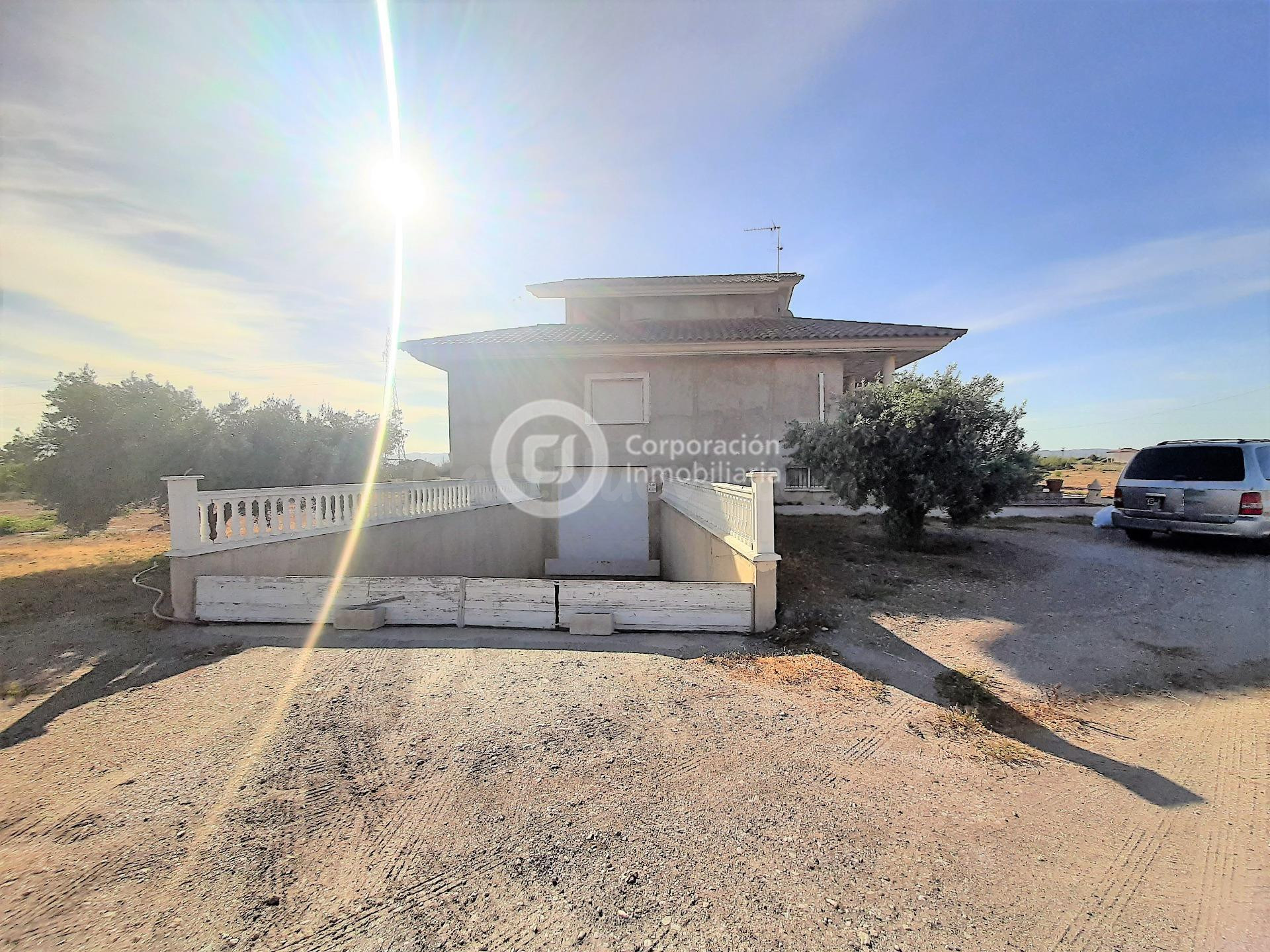 Chalet de grandes dimensiones en La Torrecilla - foto 4