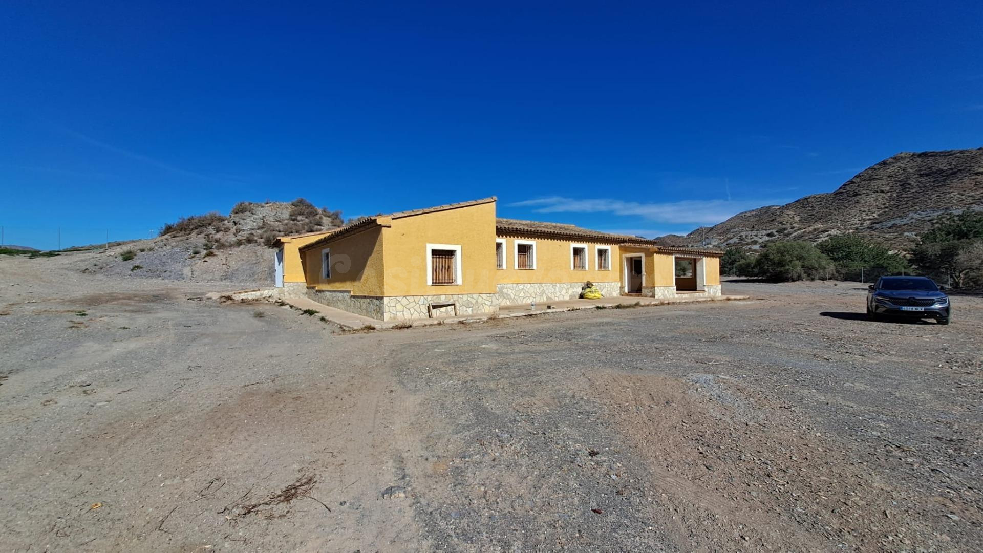 Casa de Campo en parcela de 24.000 m2 a 5 minutos de Aguilas