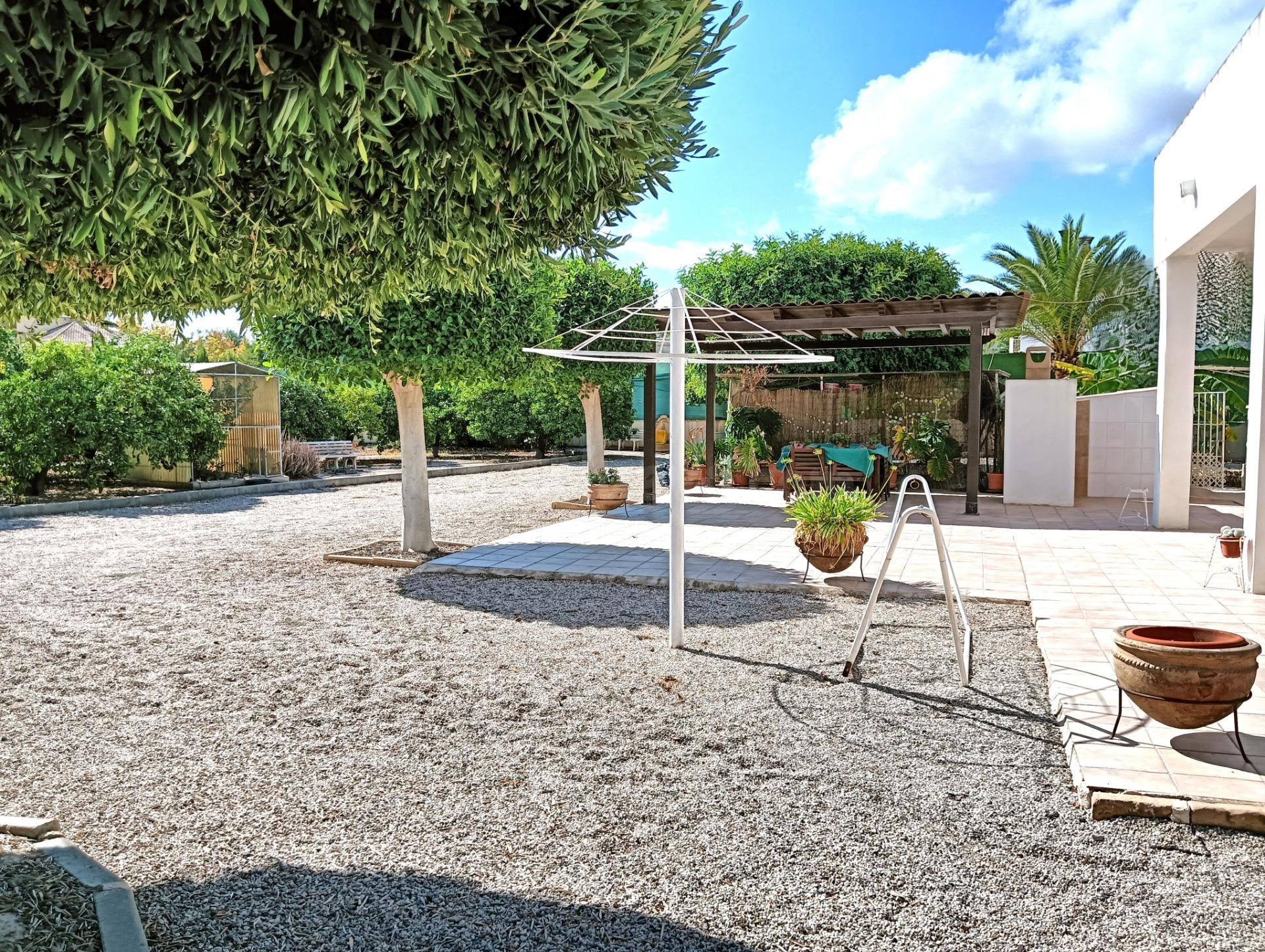 Chalet con ocho dormitorios en Las Alamedas, en parcela de 2.300m2