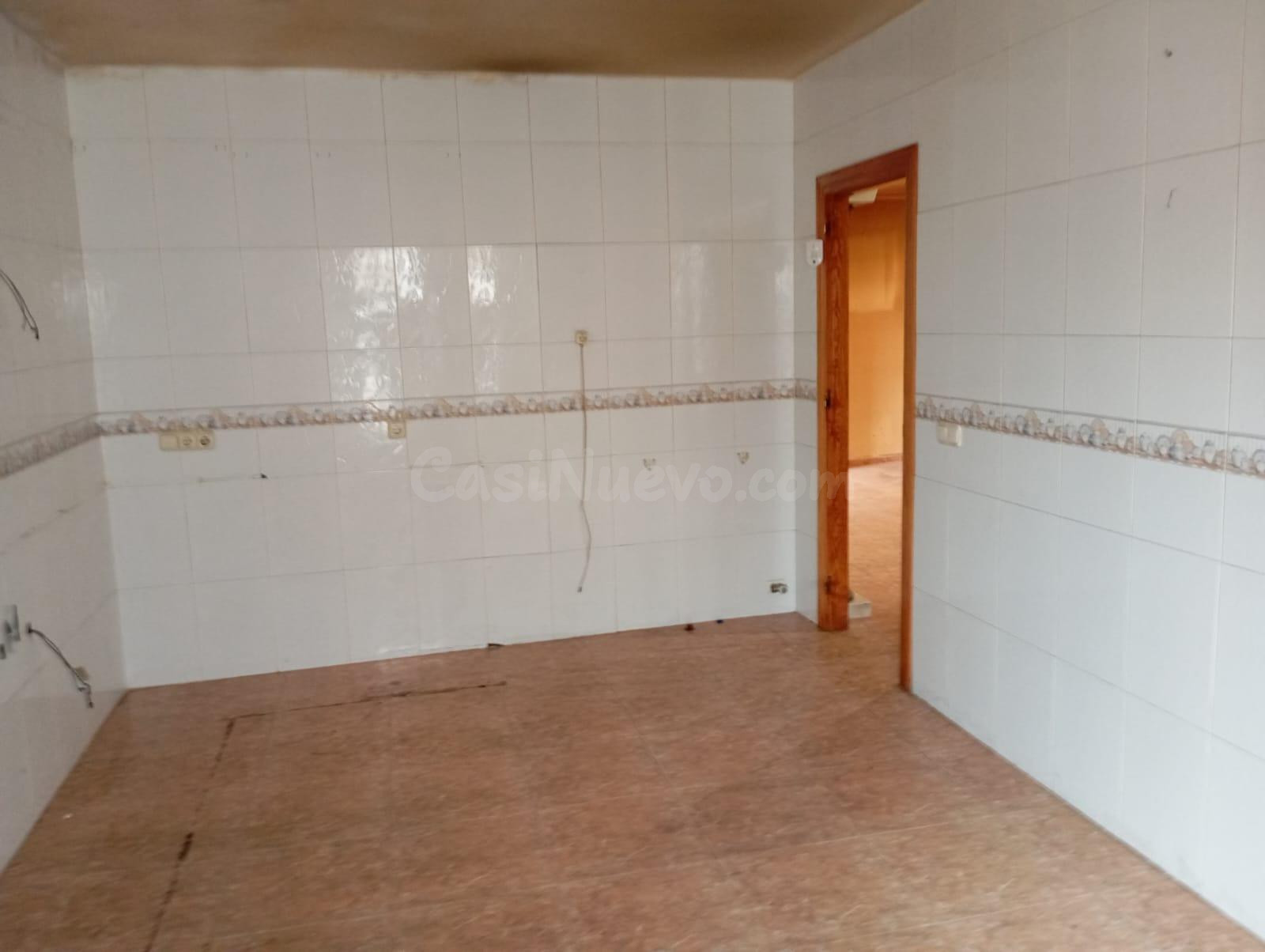 Casa con cinco dormitorios en La Paca - foto 4